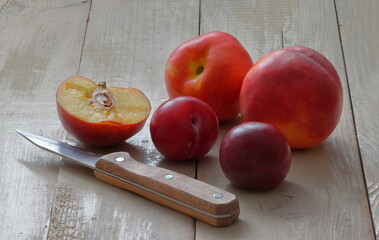 Fruits on a wooden table.