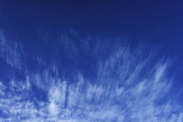 この雲の先に