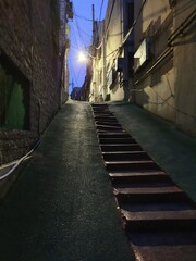 Fototapeta na wymiar narrow street in stockholm