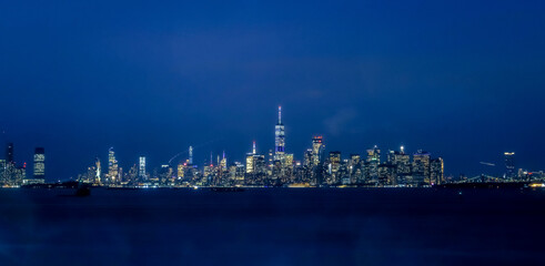 Fototapeta na wymiar Manhattan night panoramic view from Staten Island
