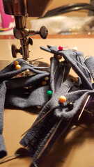 Fabrication d'oeillets en tissu pour passage de lacet