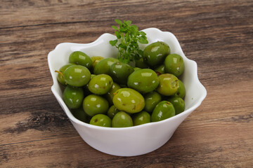 Green Campo Real olives in the bowl