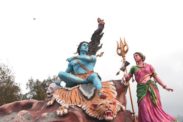 Statue of Lord shiva with his trident at haridwar - obrazy, fototapety, plakaty
