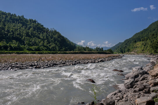 Budhi Gandaki river, a tributary of Gandaki/Narayani river as seen along  Manaslu Circuit trek route from Arughat Bazar to Jagat villages, Gorkha district, Nepal Himalaya, Nepal.