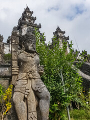 Fototapeta na wymiar The statue in the Pura Lempuyang Luhur Temple in Bali, Indonesia