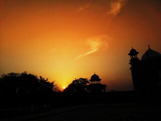 Obraz premium sunset in the city