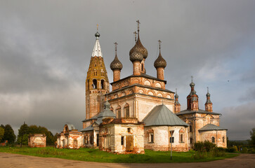 Fototapeta na wymiar Russia, the village Parsky. The ensemble of the Church of the Beheading of St. John the Baptist and Ascension