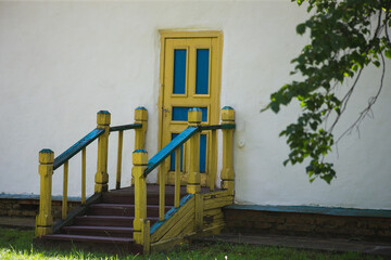 Fototapeta na wymiar Old ethnic huts and houses of Ukrainians in Pereyaslav