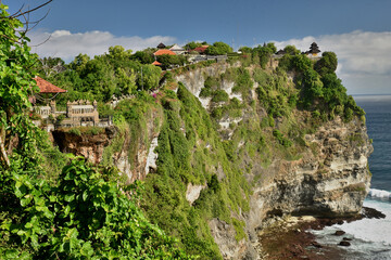Fototapeta na wymiar Beautiful landscape view from the Pura Uluwatu temple at Bali island, Indonesia