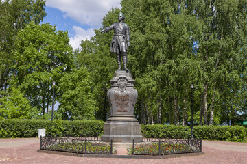 Fototapeta na wymiar Monument to Peter the Great (1873) in a city square on a sunny June day. Petrozavodsk, Russia