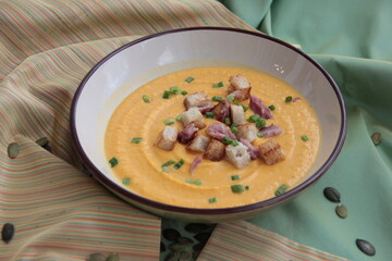 ream pumpkin soup with meat