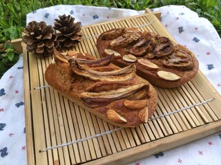 Banana almond long cup cake that no sugar, no butter and no flour
