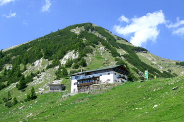 toelzer huette, karwendel, tirol, austria