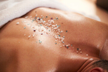 Spa treatment procedure with natural sea salt