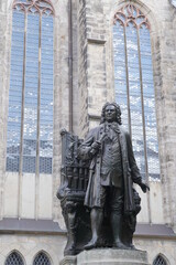 Denkmal f&uuml;r Johann Sebastian Bach vor der Thomaskirche in Leipzig
