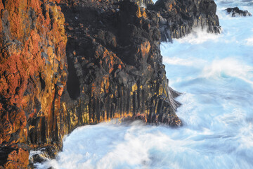 la palma; charco verde beach : waves on lava rocks