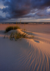 Krajobraz wybrzeża Morza Bałtyckiego,plaża w Kołobrzegu ,Polska.