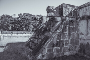 Obraz premium Plumed Serpent, Venus Platform, Chichen Itza, Tinum Municipality, Yucatan State. It was a large pre-Columbian city built by the Maya people of the Terminal Classic period. UNESCO World Heritage
