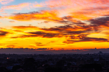 Fototapeta premium A dramatic sky landscape over the suburbs of Melbourne, Australia