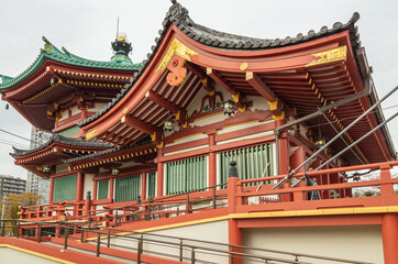Fototapeta premium Tokyo has many beautiful and historic public areas expressing the intricate culture and spirit of Japan