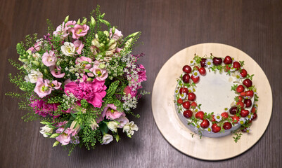 Birthday Fruit cake with bouquet
