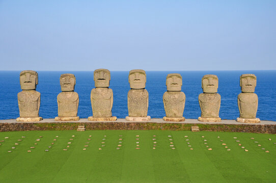 モアイ像 Images – Browse 666 Stock Photos, Vectors, and