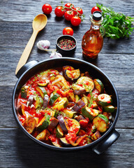 Stewed vegetables in spicy tomato sauce