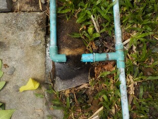 The water supply pipe was damaged.