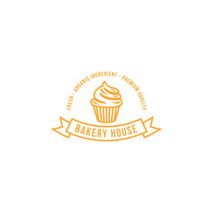 cupcake logo. Vintage retro cupcakes bakery badges and labels.