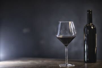 concept alcohol glass / beautiful glass, wine restaurant tasting aged wine