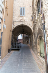 Fototapeta na wymiar architecture of streets and buildings in the historic center of assisi