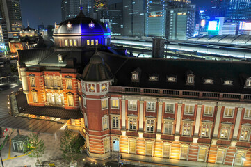 Obraz na płótnie Canvas 東京駅の夜景　Beautiful night view of Tokyo station in Japan