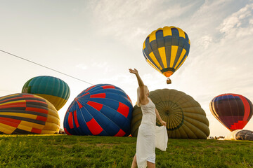 woman and a hot air balloon, summer