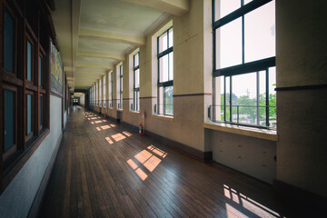 学校の廊下（滋賀県・豊郷小学校旧校舎）
