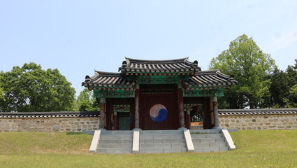 Obraz premium pavilion in the park