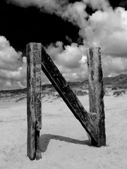 Der Buchstabe N am Strand