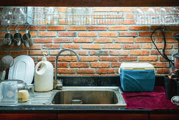 Glass shelves and glass sinks in cafes.