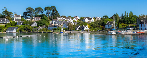 Brittany, Ile aux Moines island in the Morbihan gulf, the typical harbor and old boats
 - obrazy, fototapety, plakaty