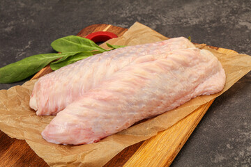 Raw turkey wings for cooking