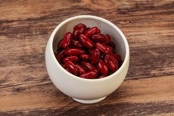 Red baked kidney in the bowl