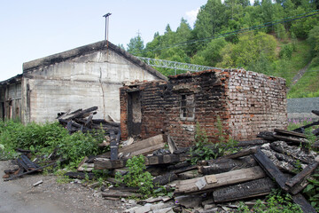 An old ruined building in the countryside. © Виталий Салин
