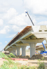 under construction express way 