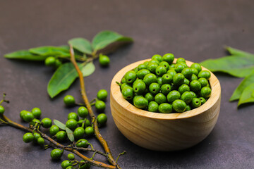 Litsea cubeba Pers. seeds are used to produce essential oils.