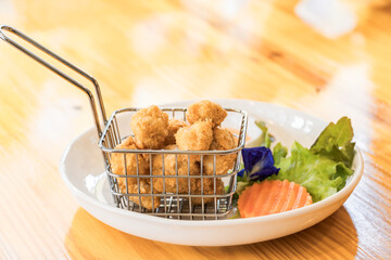chicken pop in basket