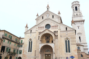 Fototapeta na wymiar medieval cathedral of Verona, Italy