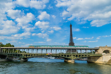Fototapeta na wymiar Various views of the Eiffel tower 