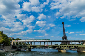 Fototapeta na wymiar Various views of the Eiffel tower 