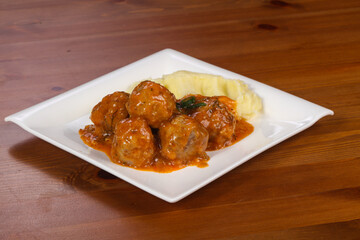 Minced meat balls with potato