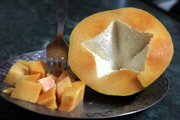 Papaya in the plate.