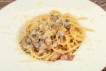 Pasta with mushroom and bacon